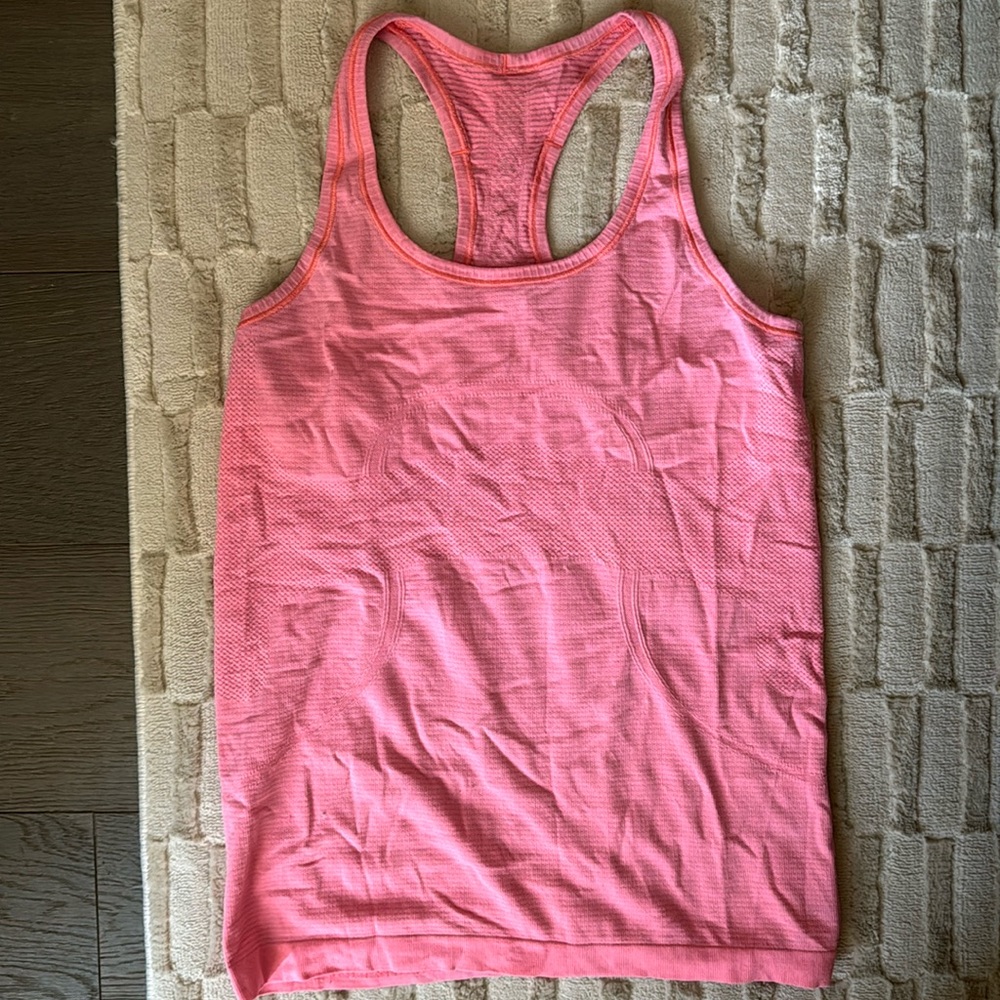 Lululemon women’s top